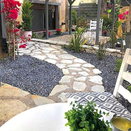 Paradise Apartments Nefeli Kalamata Dış mekan fotoğraf