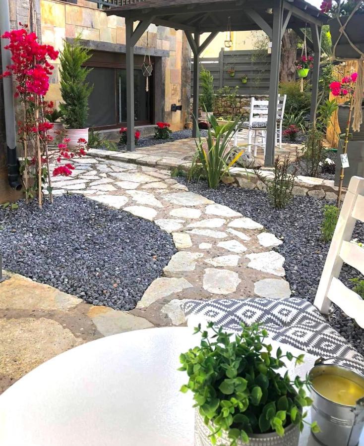 Paradise Apartments Nefeli Kalamata Dış mekan fotoğraf