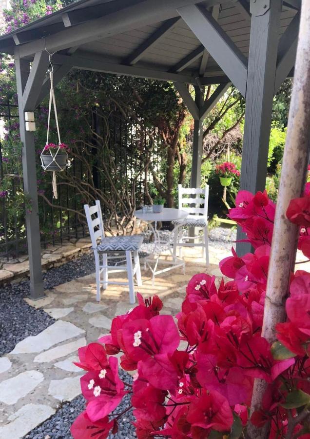 Paradise Apartments Nefeli Kalamata Dış mekan fotoğraf